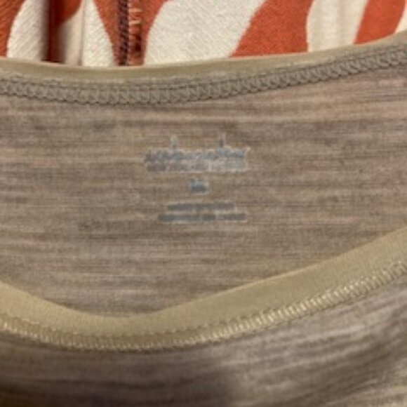 Icebreaker 100% soft Merino Wool Blend Layering Tank, Unique design on Tan, sm - Picture 6 of 7